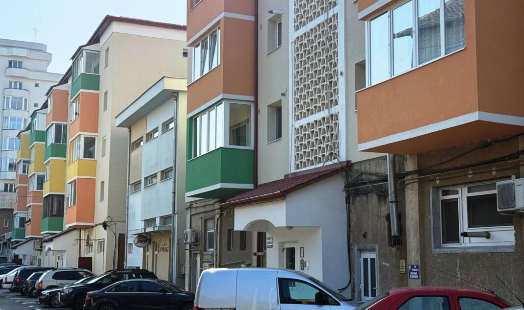 Recepție finalizată pentru lucrările de eficiență energetică la trei blocuri de pe Bulevardul Transilvaniei din Alba Iulia